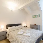 Quadrilatero Romano! Elegant Flat